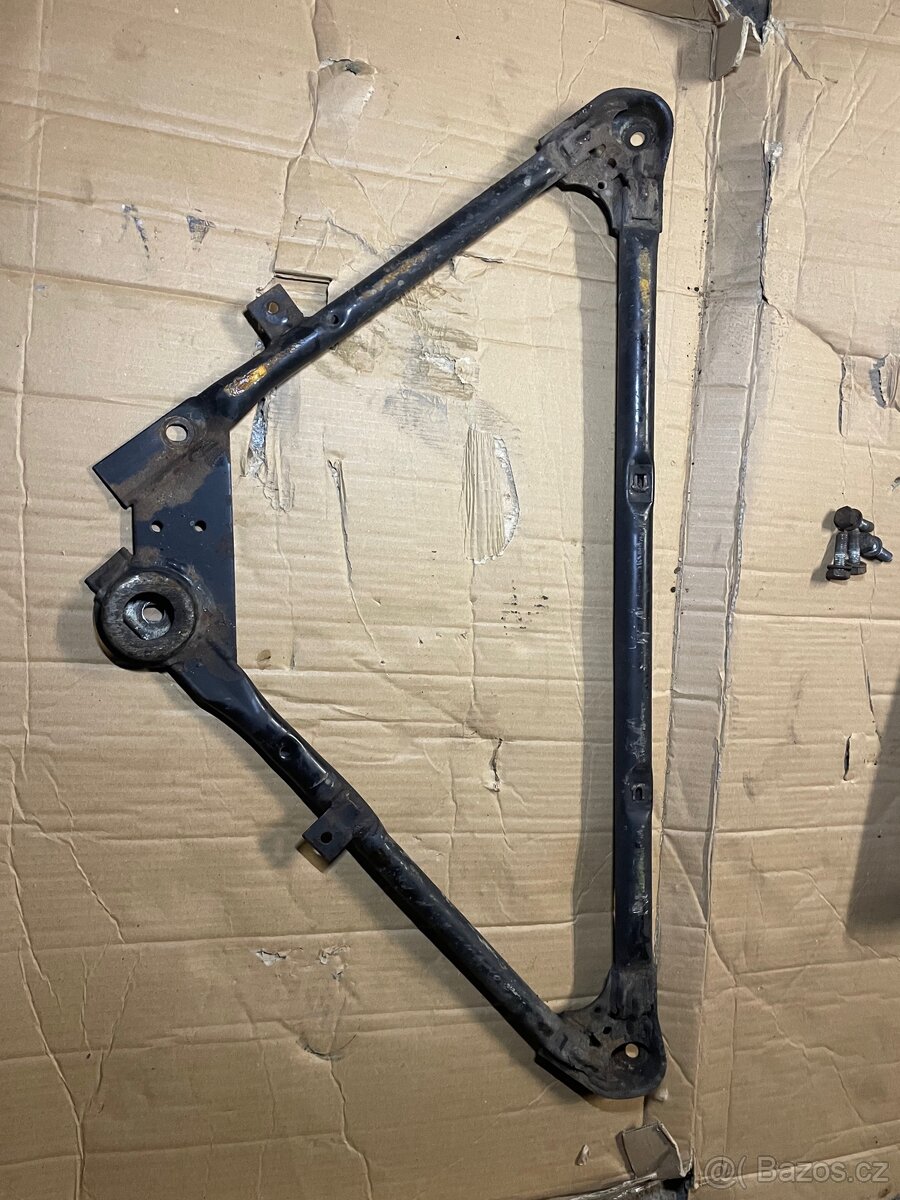 E46 x brace přední výztuha - 2