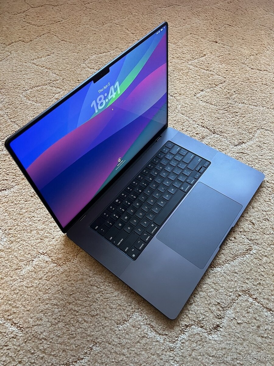 Prodám MacBook Pro M4 Max, displej 16" - 2
