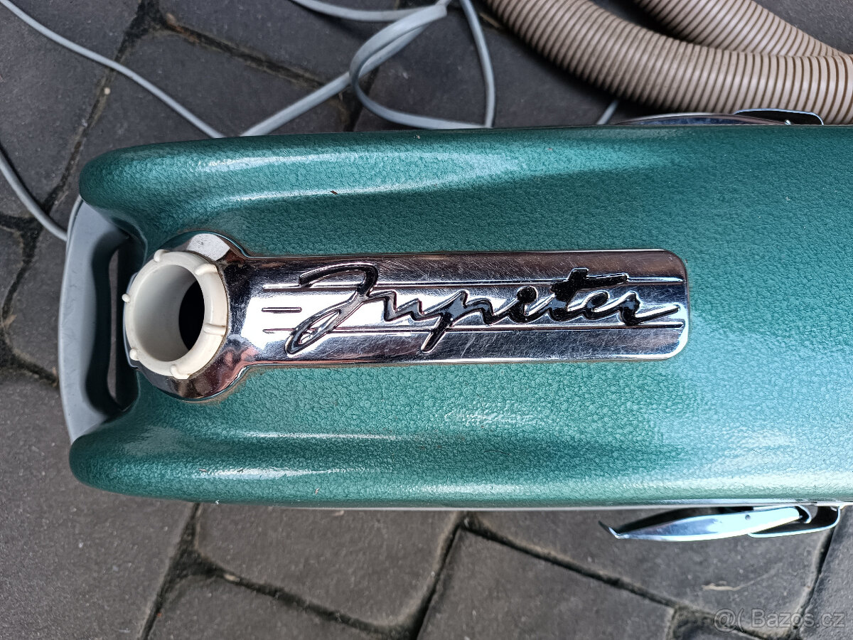 Vysavač retro - 2