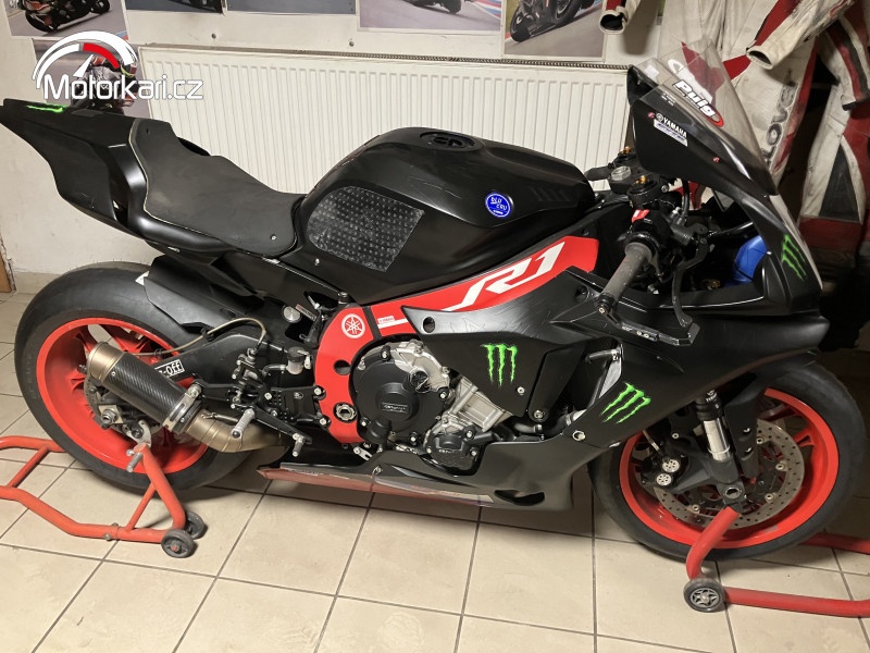 Yamaha-YZF-R1 - 2