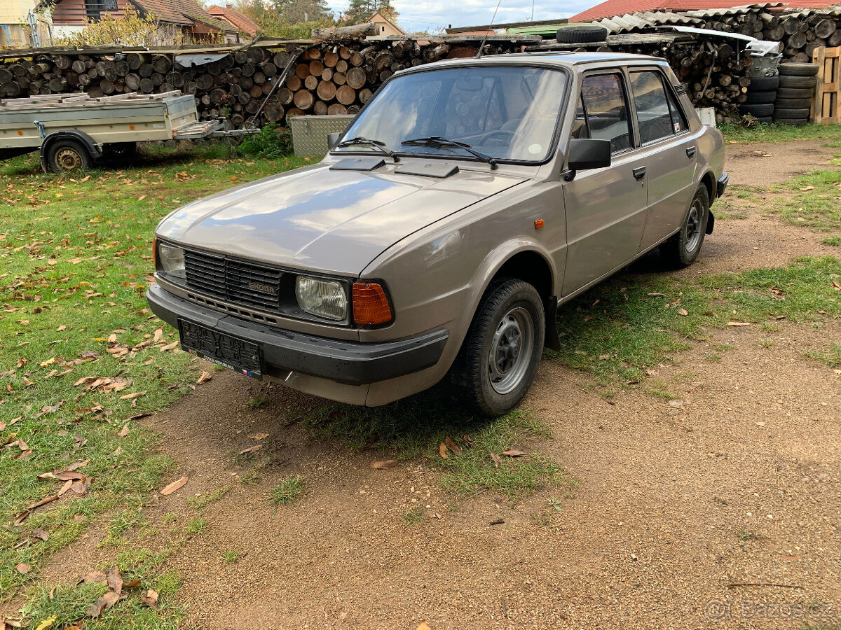 Škoda 105 L - 2
