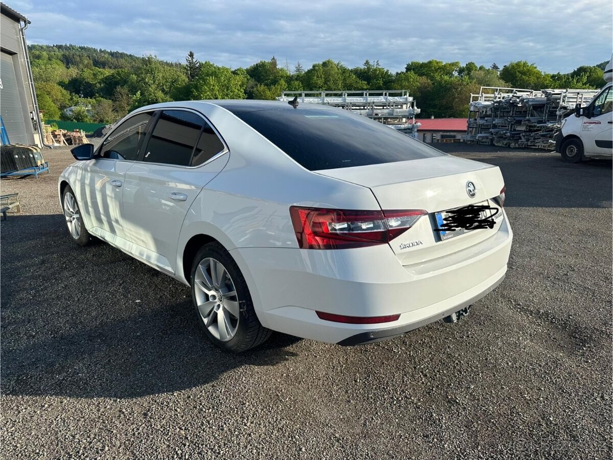 Škoda Superb - 2