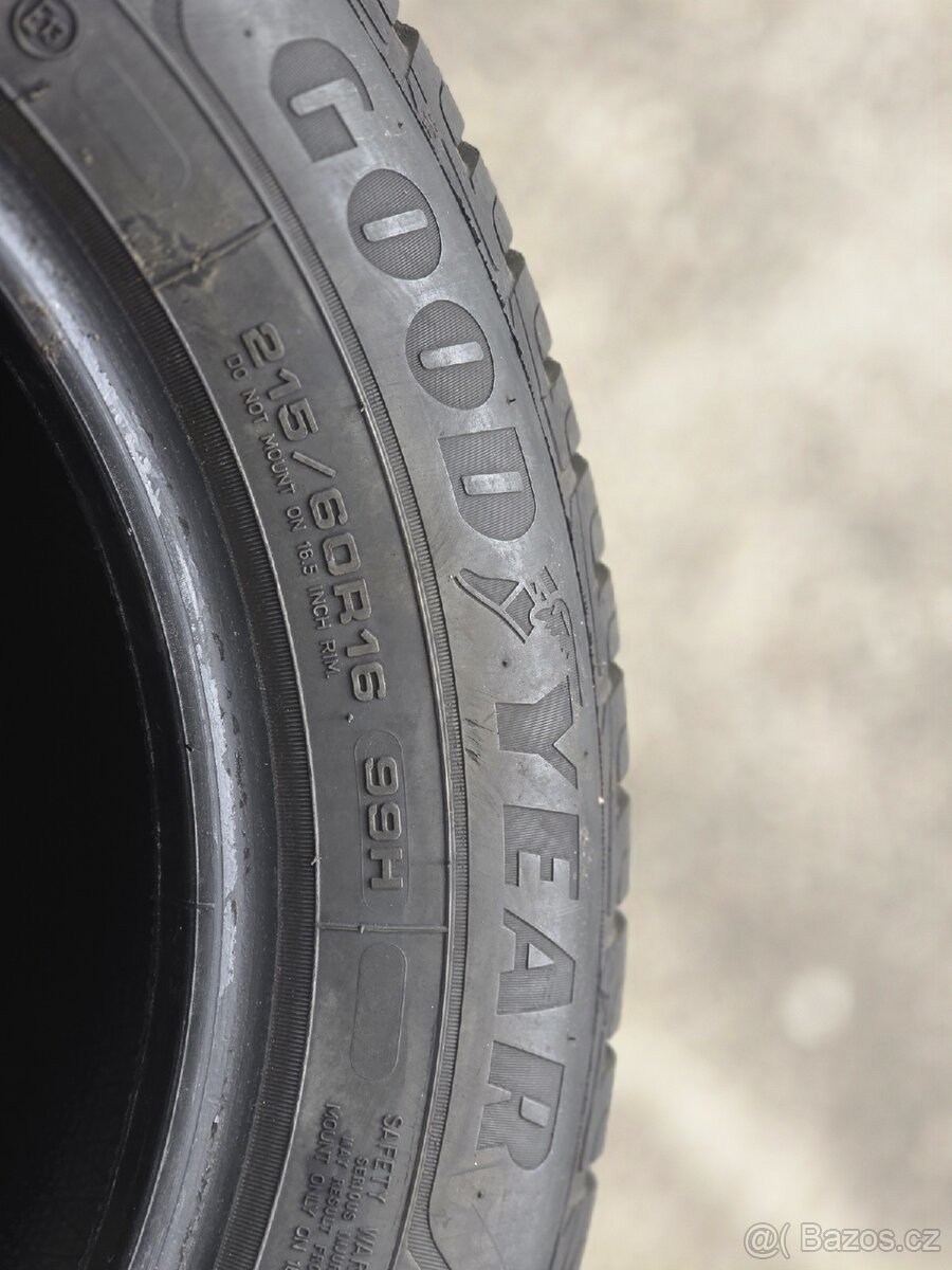 215/60 R16 Goodyear UltraGrip Performance+ - 2
