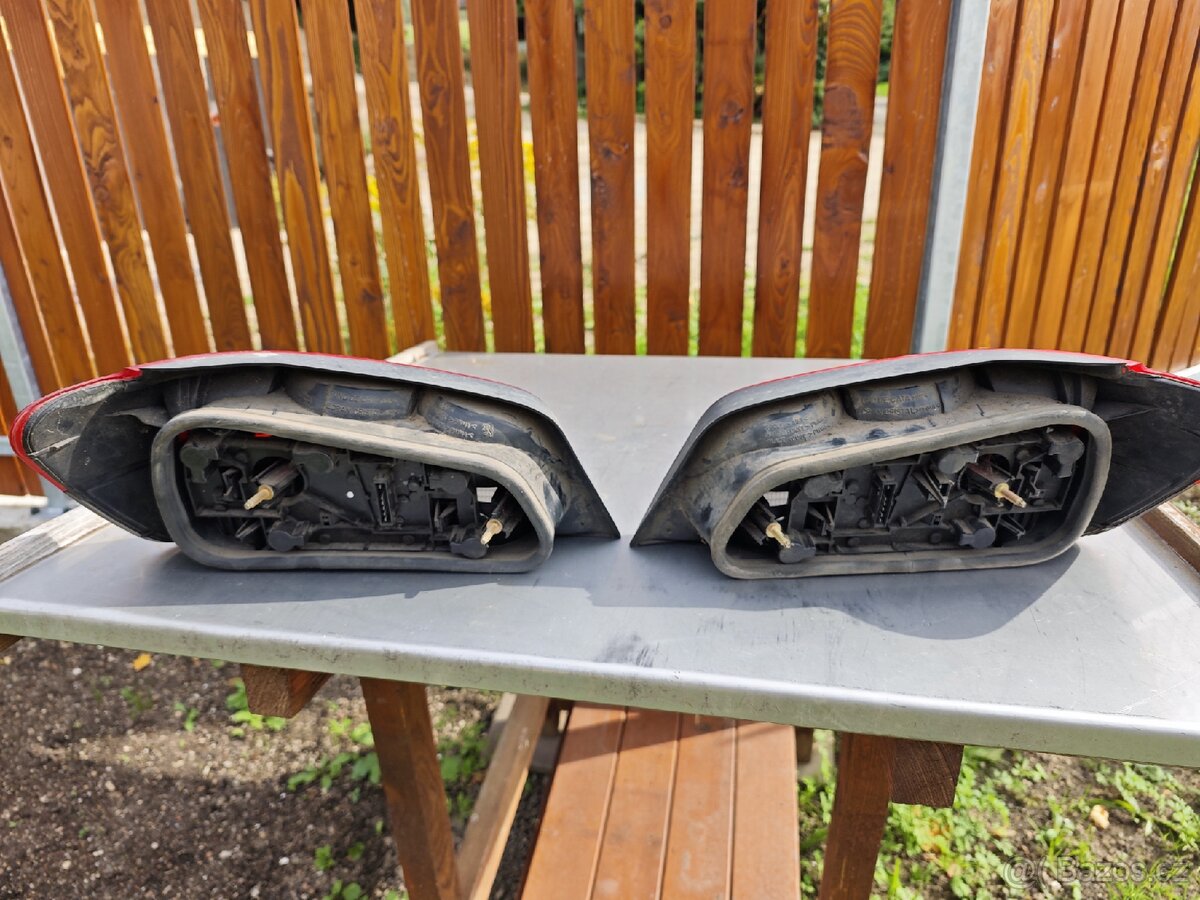 Zadní lampy Peugeot 306 hatchback - 2