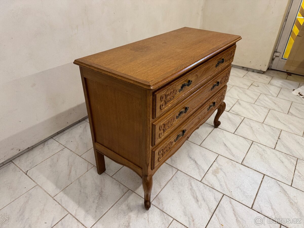 Starožitná komoda Louis XV. - 2
