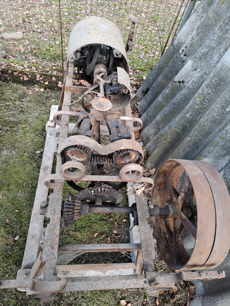 Historické zemědělské stroje - 2