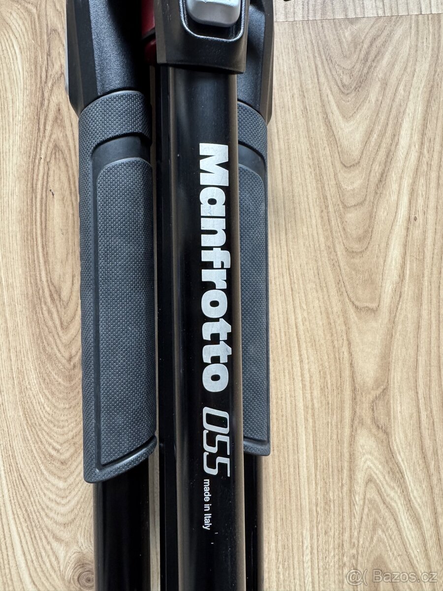 Stativ Manfrotto + hlava Benro B3 - 2