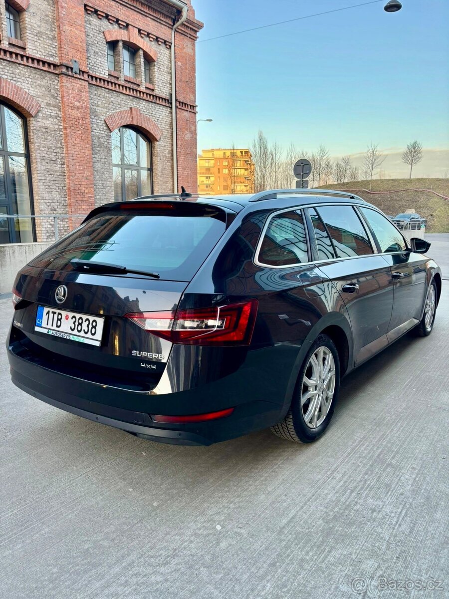 ŠKODA SUPERB COMBI Laurin & Klement 2.0 TDI 140 kW 4×4 DSG - 2