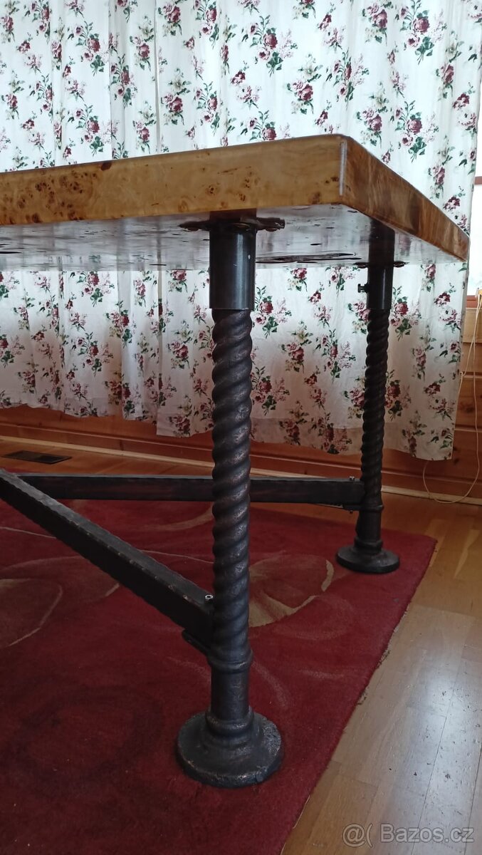 Industriální stůl, očkový topol, litina, epoxid - 2