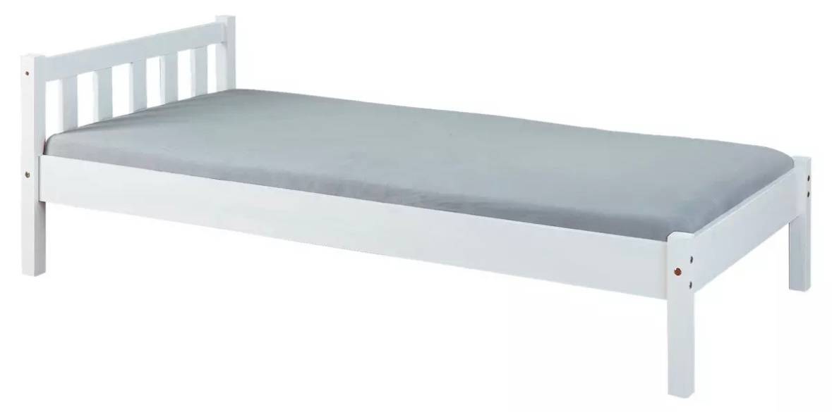 Dřevěná postel - 2