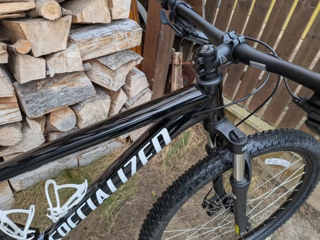 Horské kolo Specialized - 2