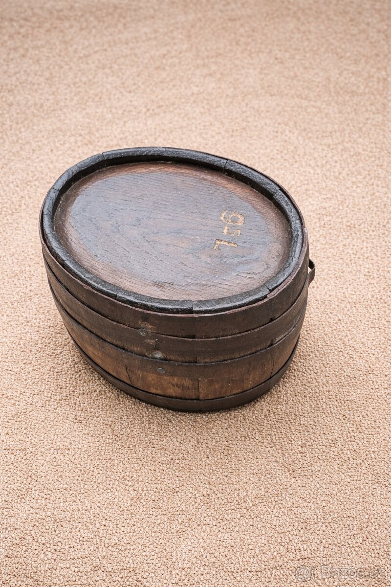 Malý dřevěný vintage soudek - 2