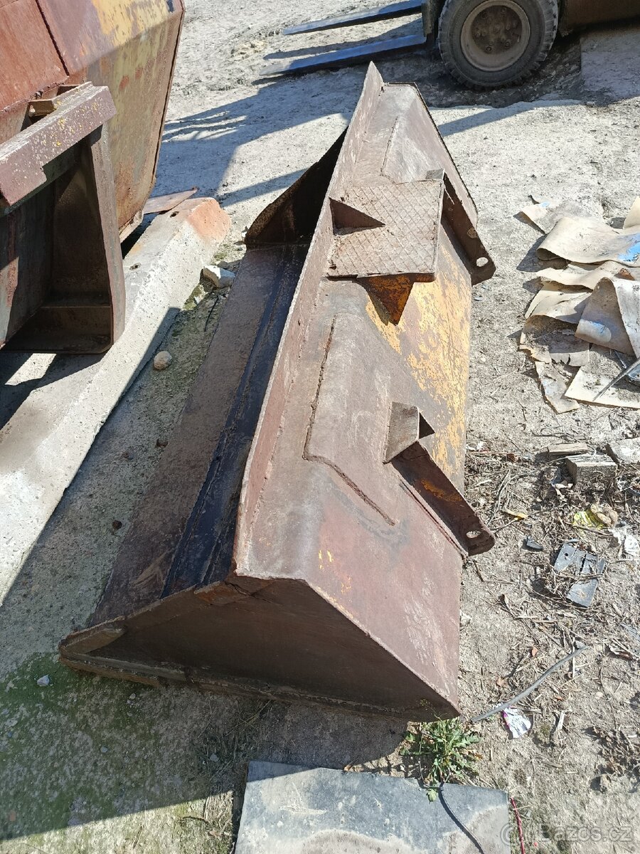 Prodám lopatu na UNC - 2