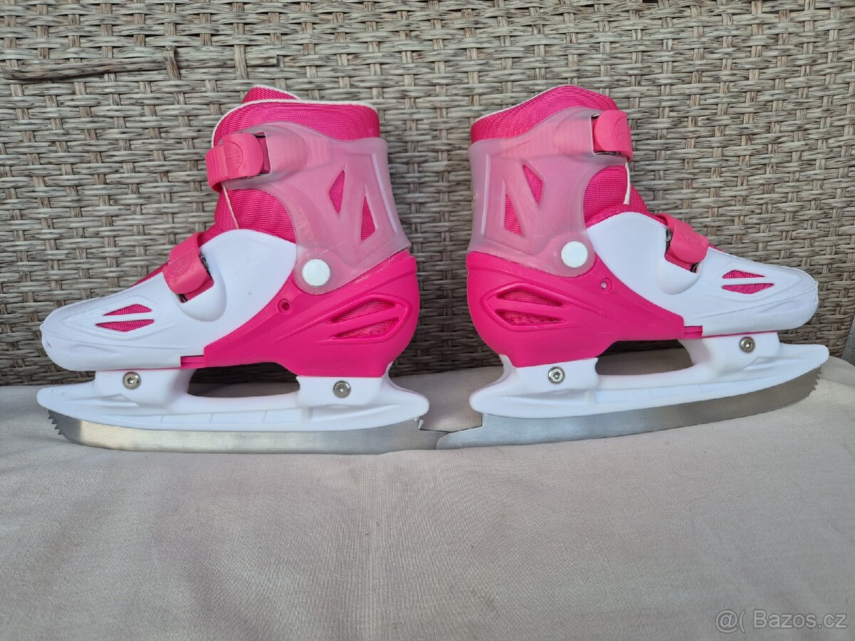 Dívčí brusle vel.35-38. Osobní předání - 2