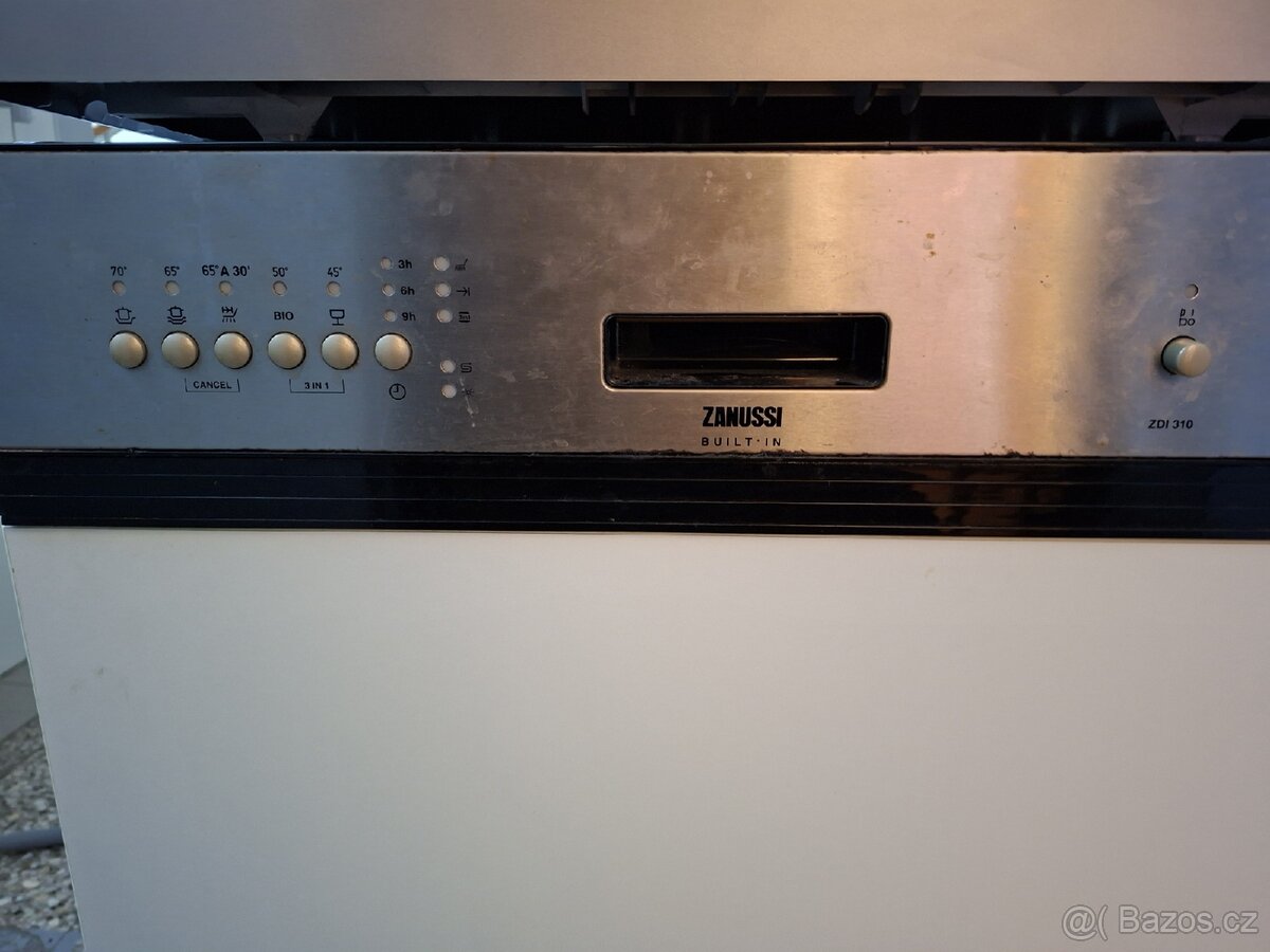 Myčka nádobí Zanussi - 2