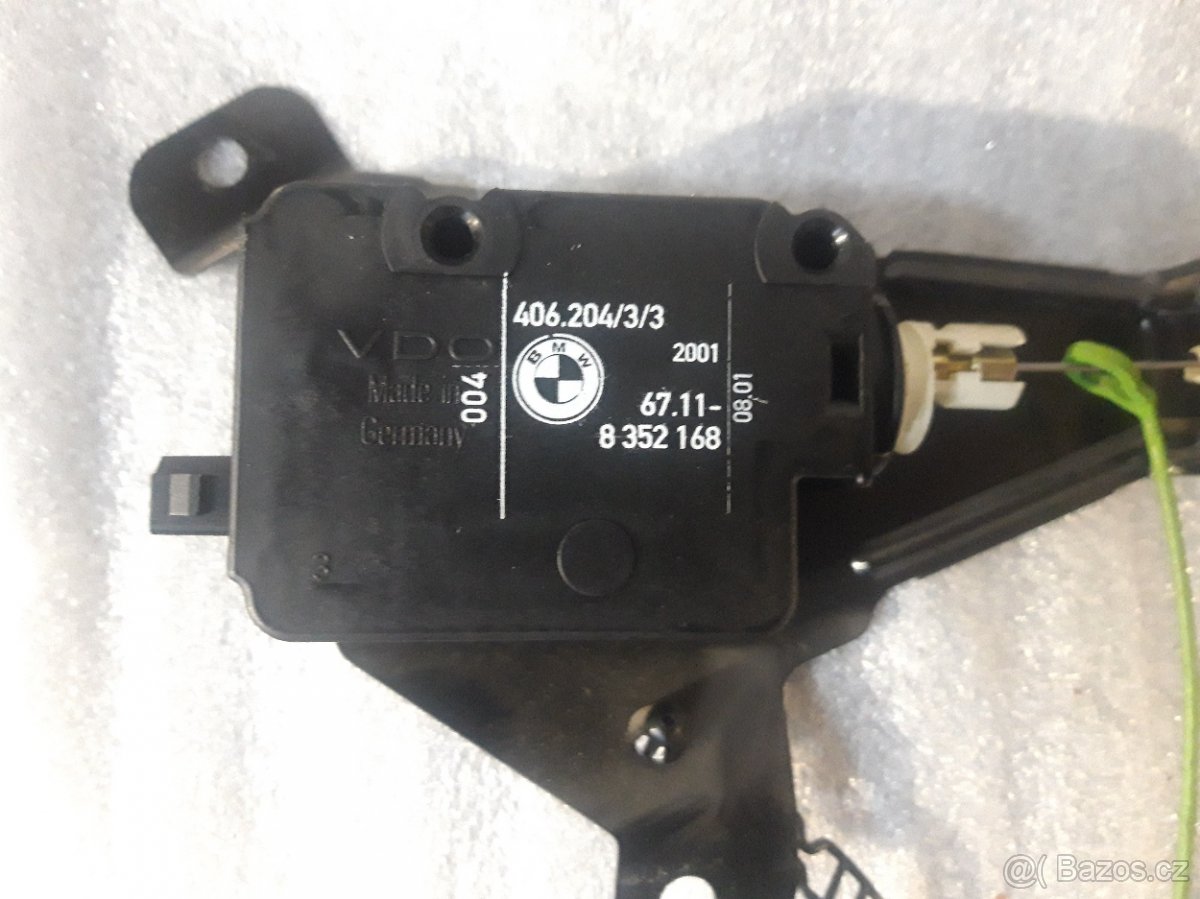 BMW 5 E39 - Zámek víčka nádrže - 2