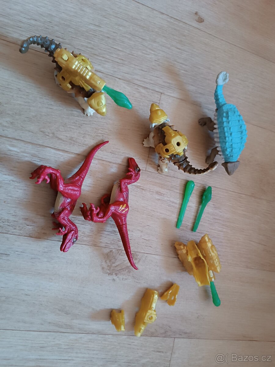 Figurky dinosaurů - dino strike - 2