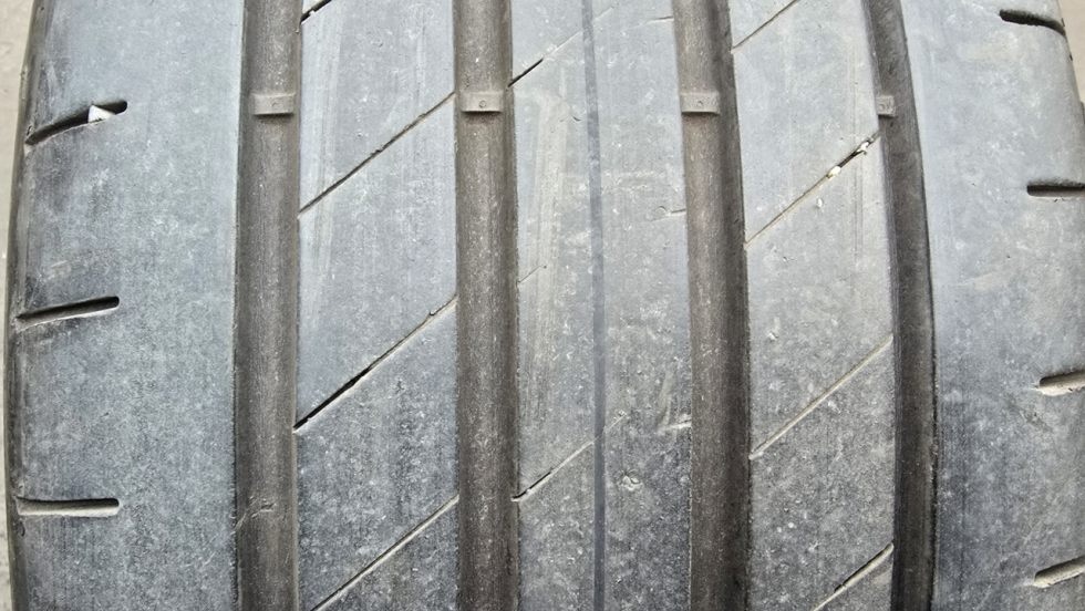 Letní pneumatika 235/40/19 Good Year - 2