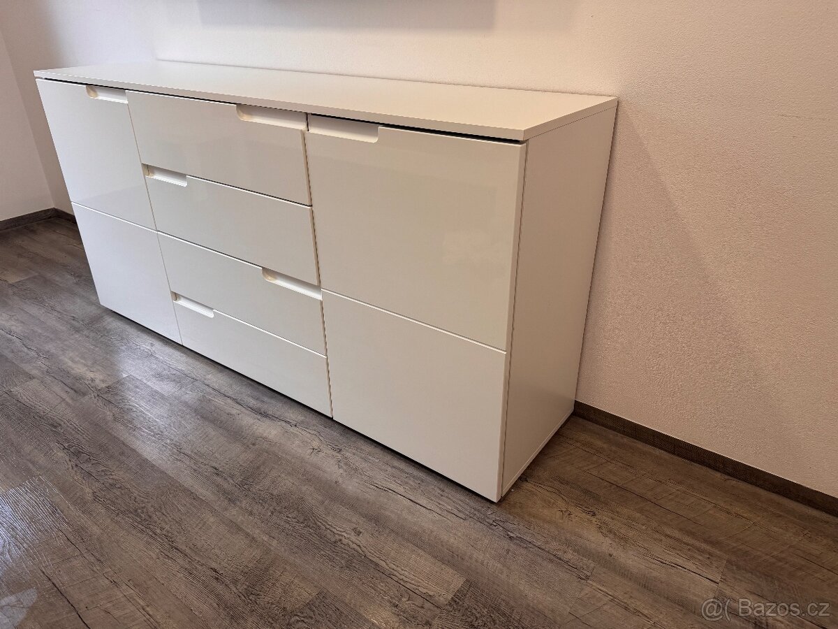 Moderní komoda – bílý lesk - 2