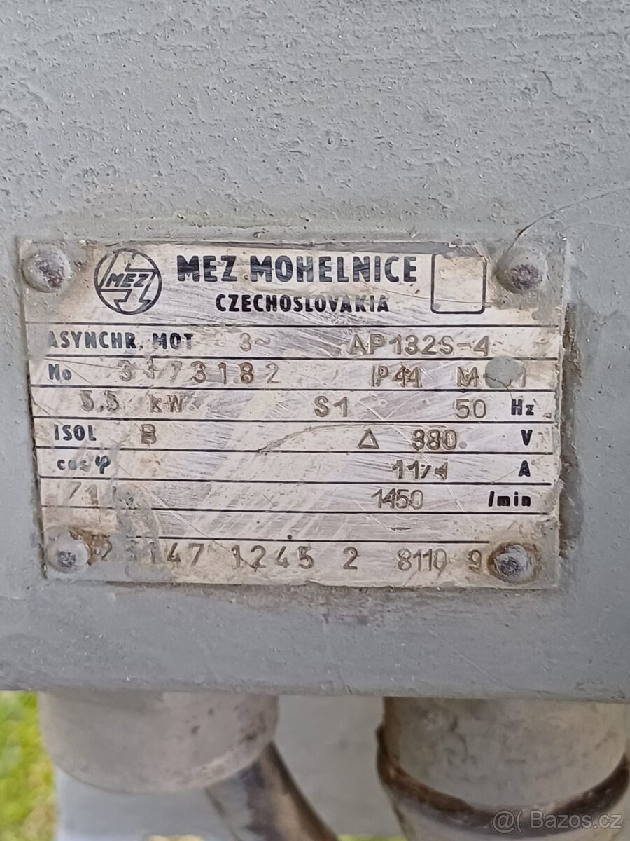Pila na dřevo - 2