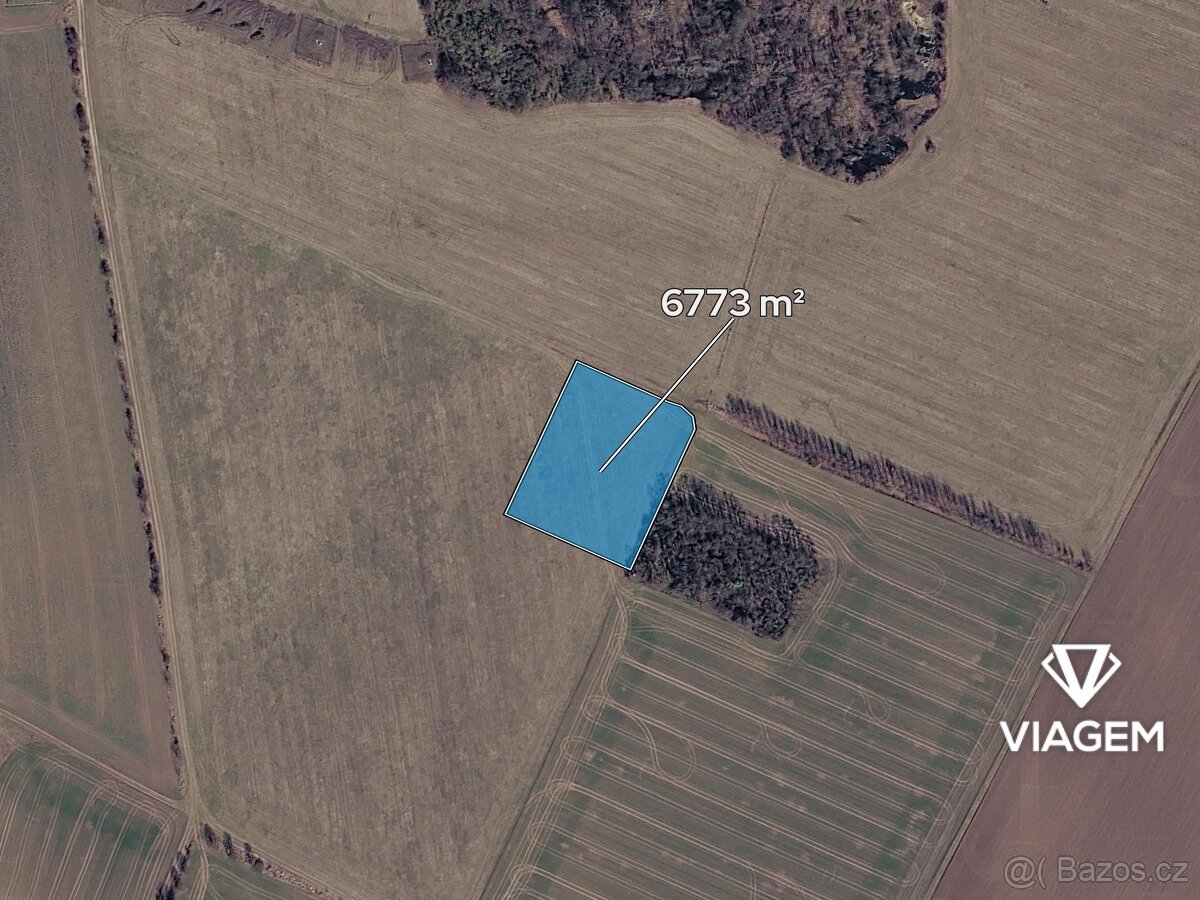Pole 6 773 m² - 2