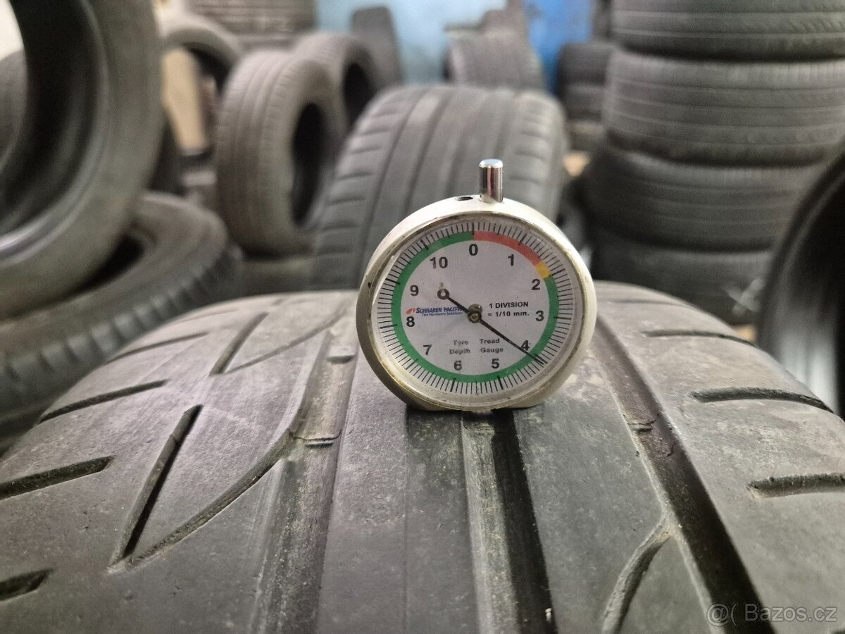 225/40 R19 BRIDGESTONE (4mm) č.16251/b10 - 2