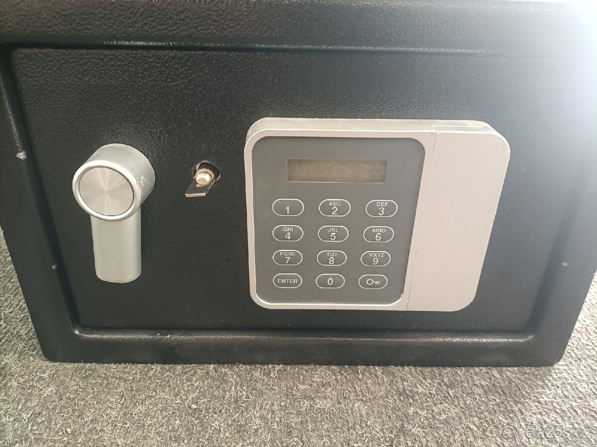 trezoru Yale Guest Small (YSG/200/DB1 / YSG/200/DB2) - 2