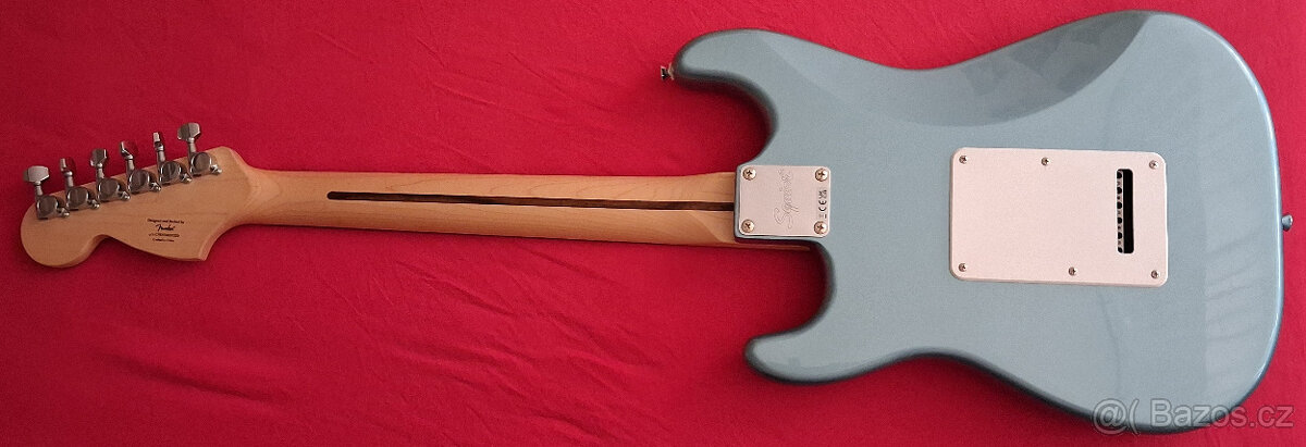 Squier Affinity Strat HSS 610mm - GraphTech, Gotoh, RMPickup - 2