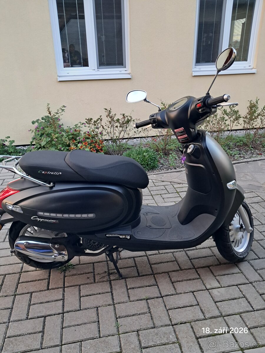 Skůtr Capirelli 125 - 2