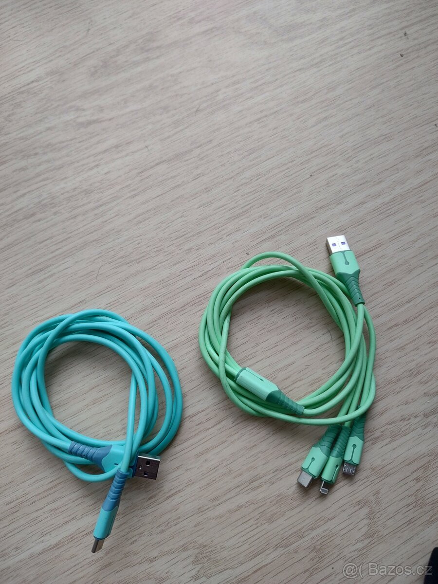 Nabíječky, autonabíječky a USB kabely - 2