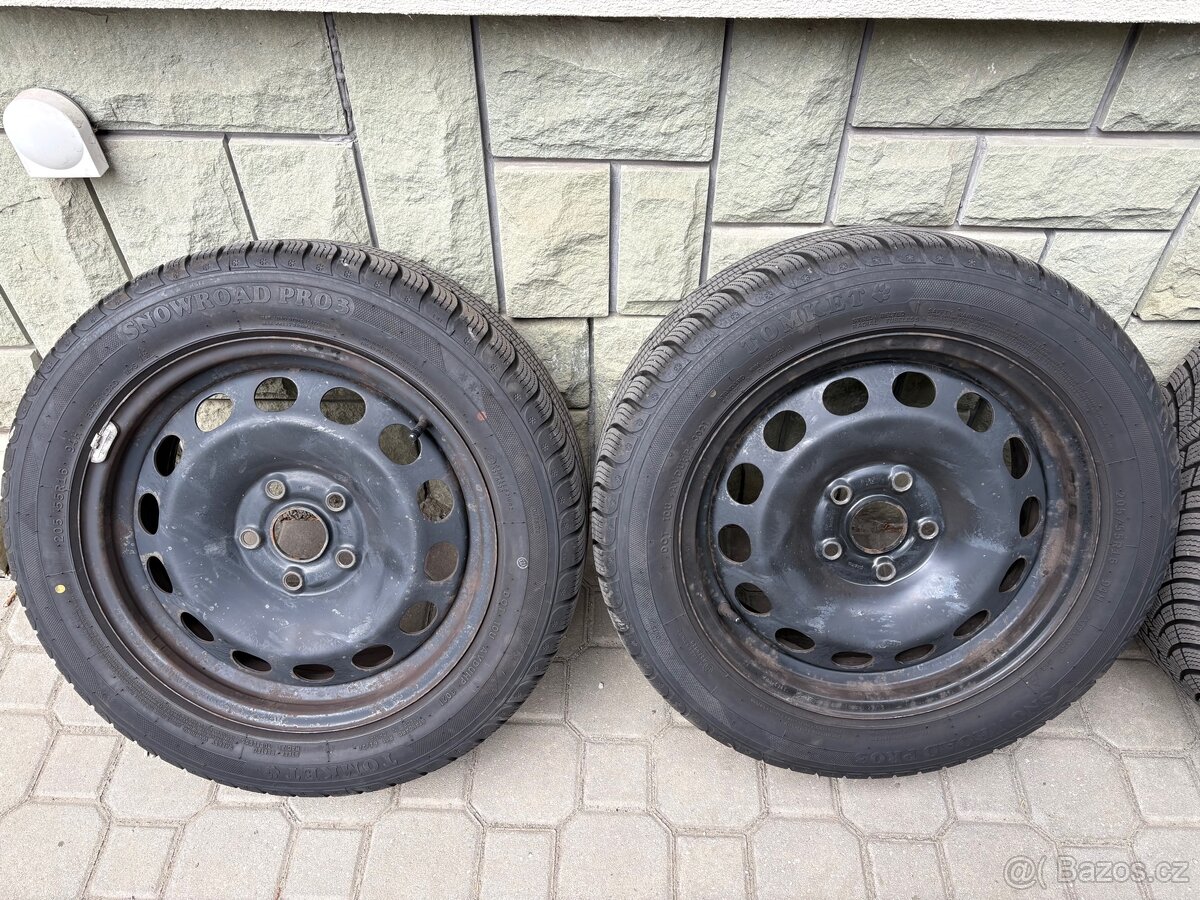 Zimní pneu 205/55 R16 - 2