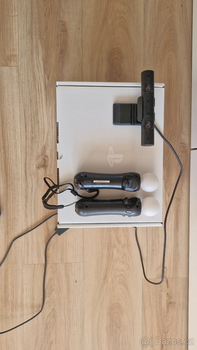 Prodám Playstation VR V1 + 2 ovladače Playstation Move - 2