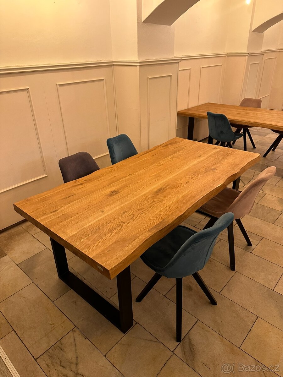 Masivní dubový jídelní stůl - 2