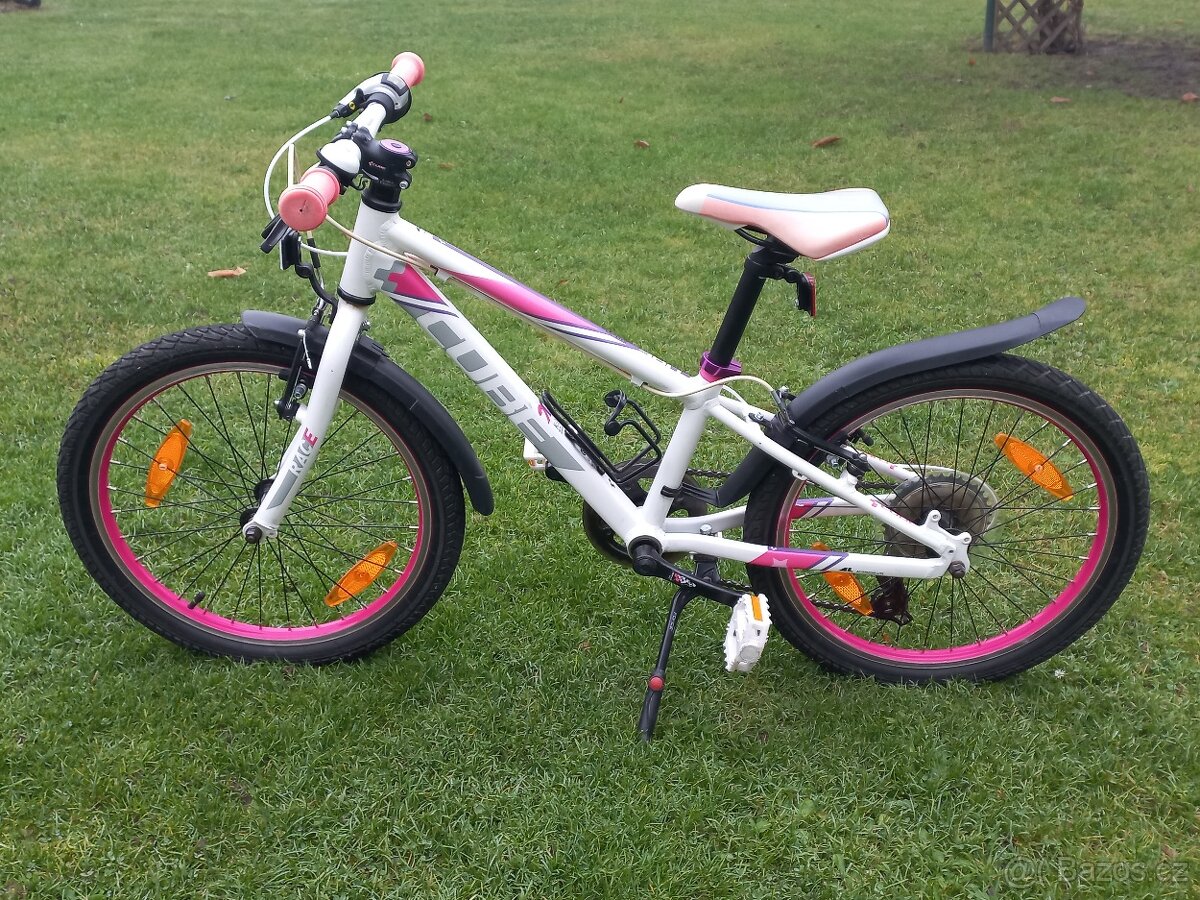 Dětské dívčí kolo CUBE velikost 20" - 2