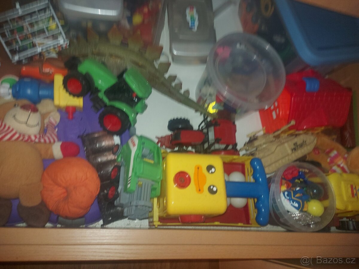 Hračky po synovi - 2