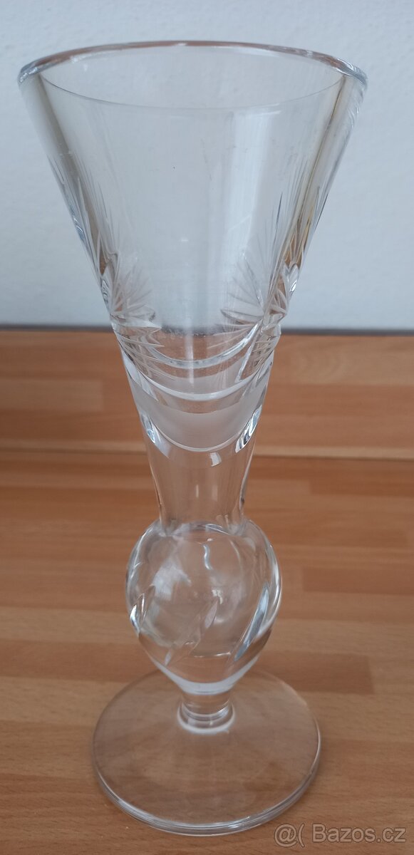 Broušená vázička 20x8cm - 2