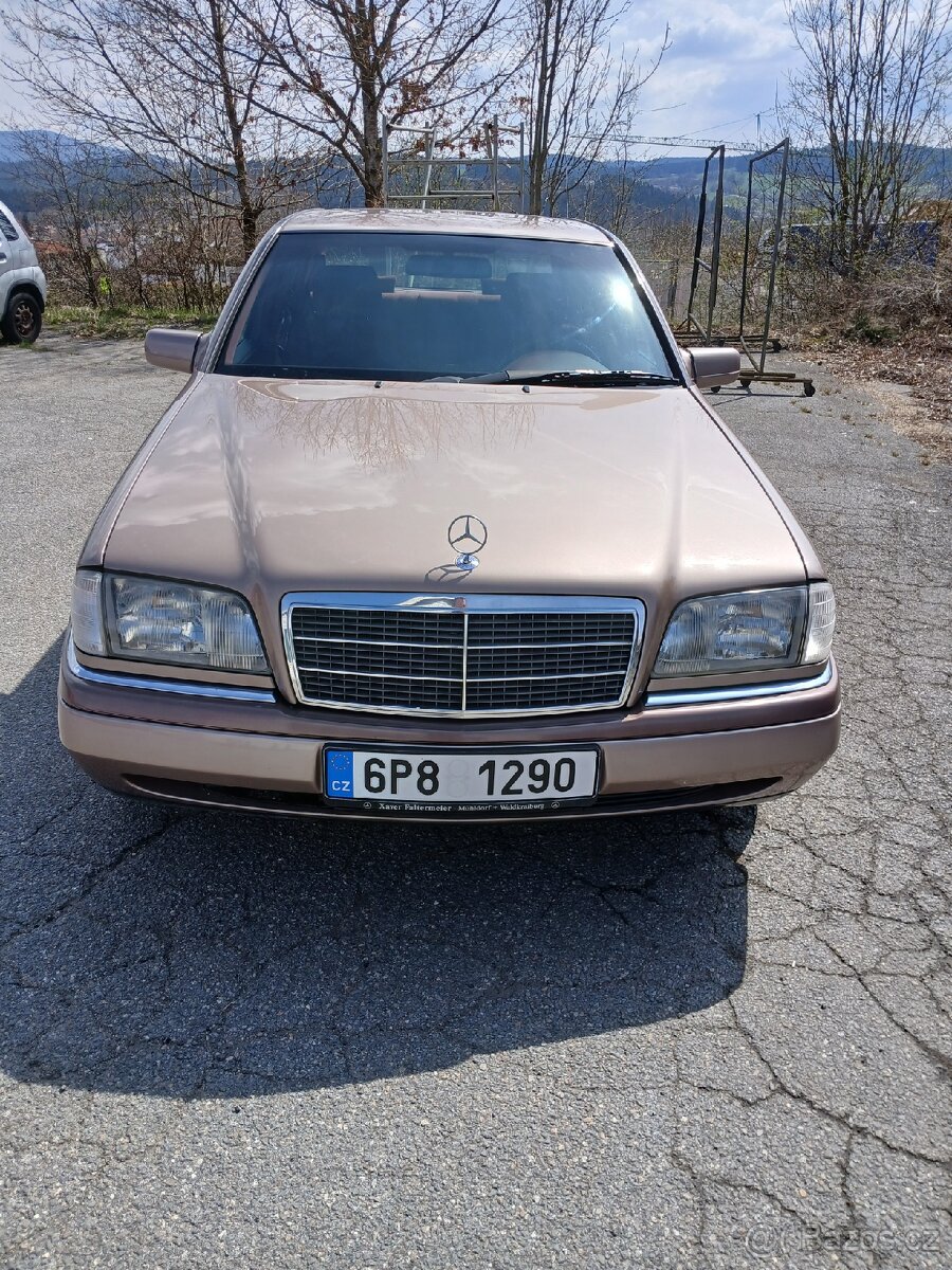 Mercedes Benz C180 Elegance - 2