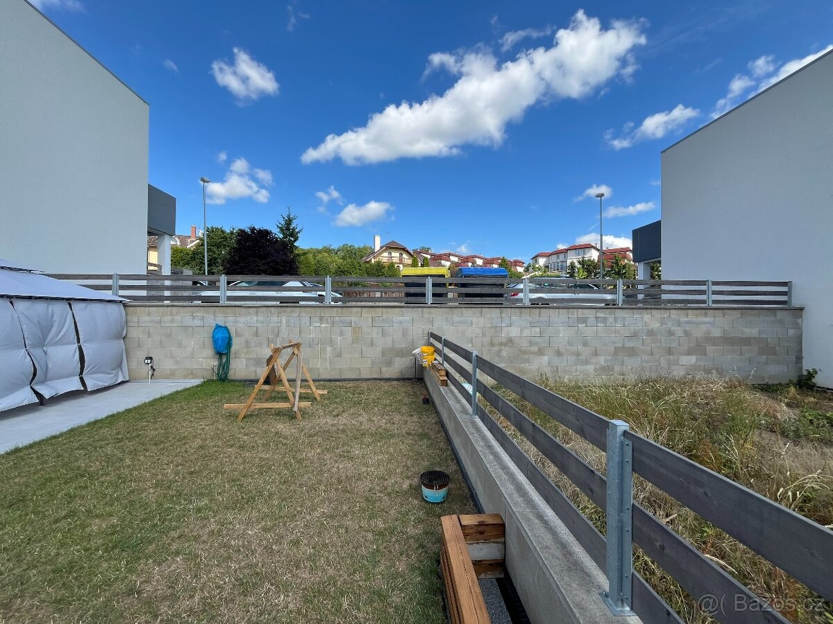 Dřevěný plot plotové dílce pozinkované sloupky 70 cm - 2