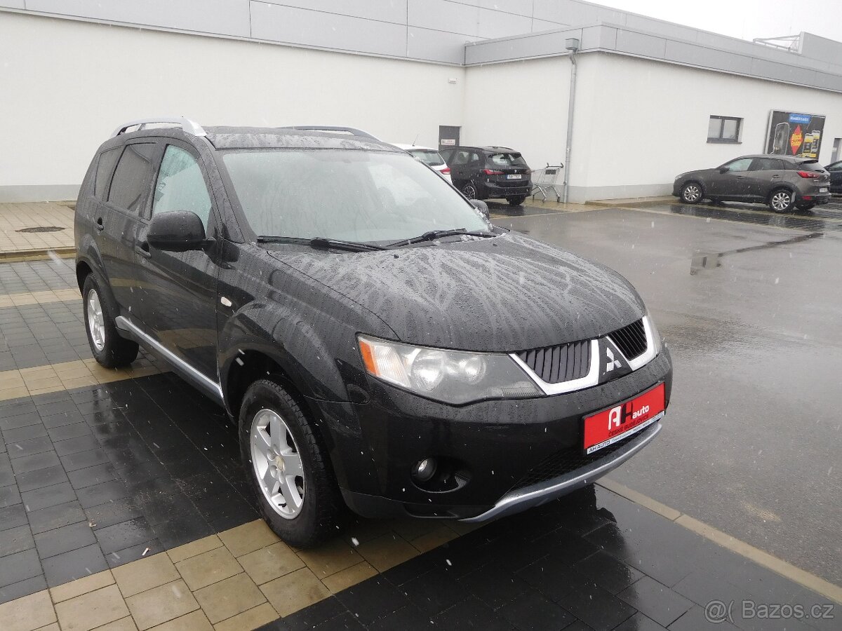 Mitsubishi OUTLANDER 2.0 DI-D 4WD 103 kW, Aut. Klima, 4X4 - 2