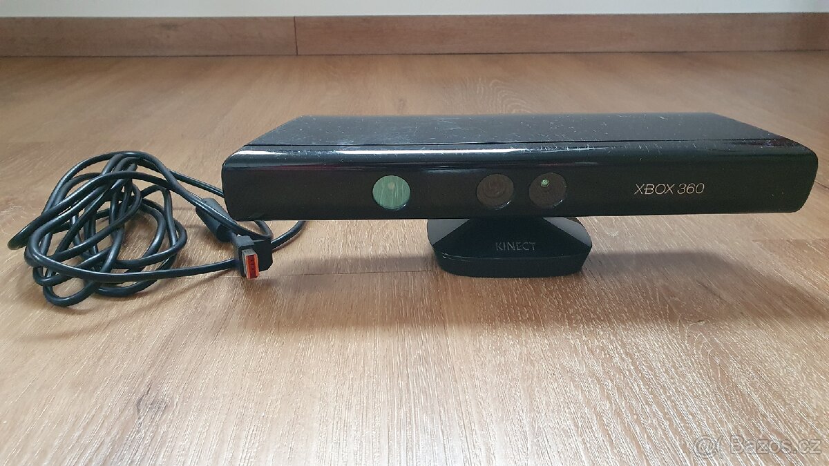 Příslušenství pro Xbox 360 (Kinect, zdroj, 320GB disk) - 2
