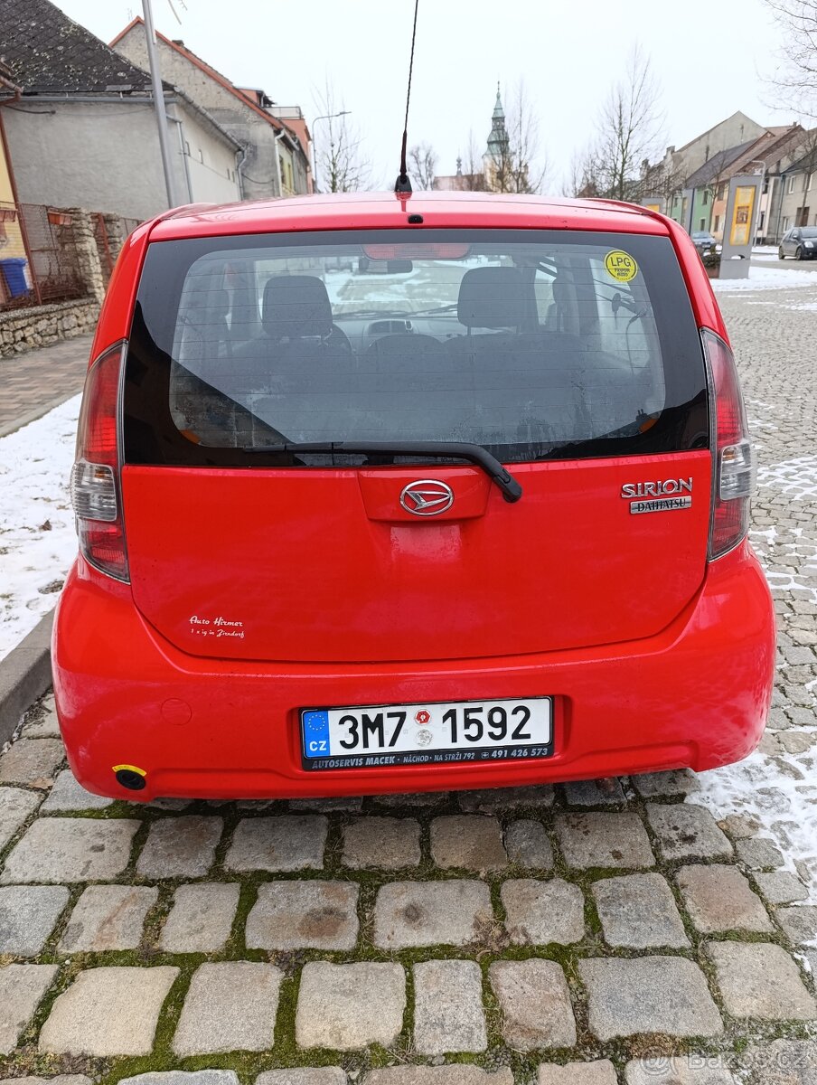 Daihatsu Sirion 1.0 LPG - 2