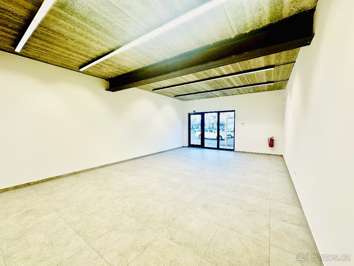 Pronájem komerčních prostor 60 m2, Blatná - 2