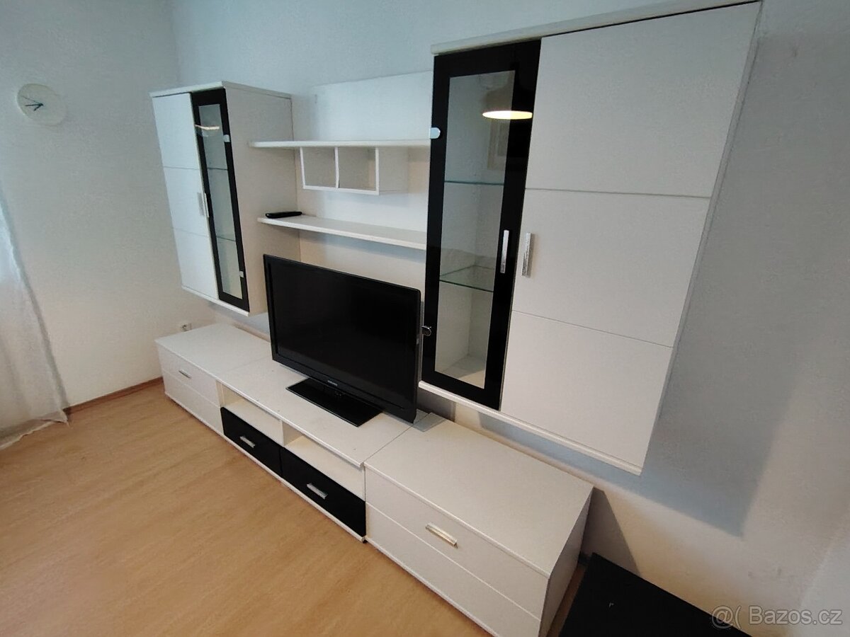 Obývací stěna - 2