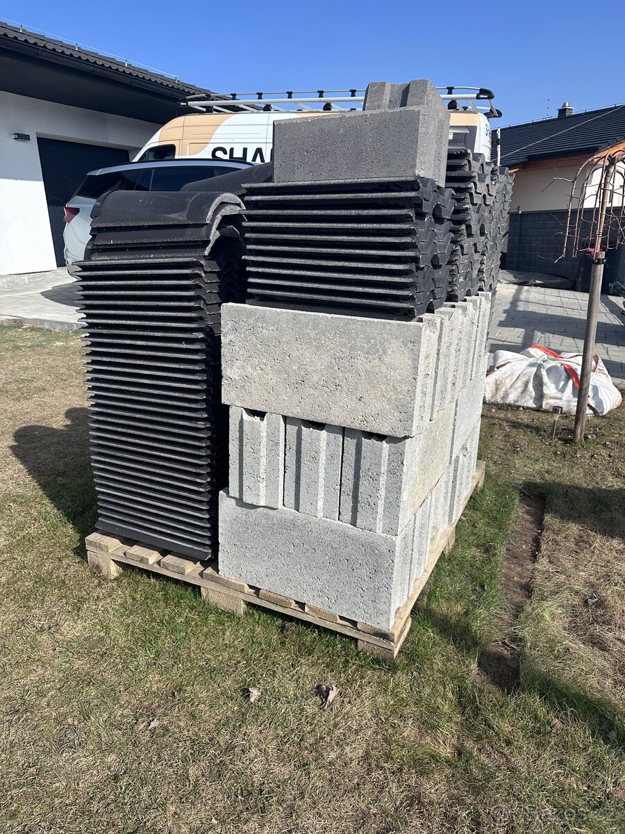 Zbytky se stavby - 2