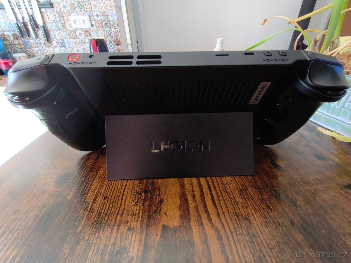 Lenovo Legion GO - 2