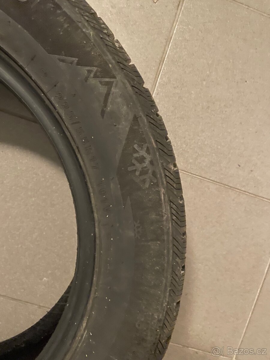 225/55/R17 zimní pneu - 2