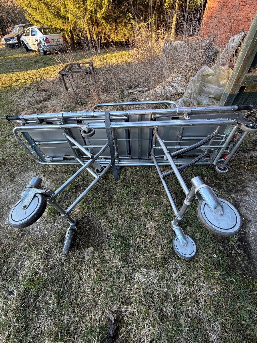 Nosítka ze sanitky - 2