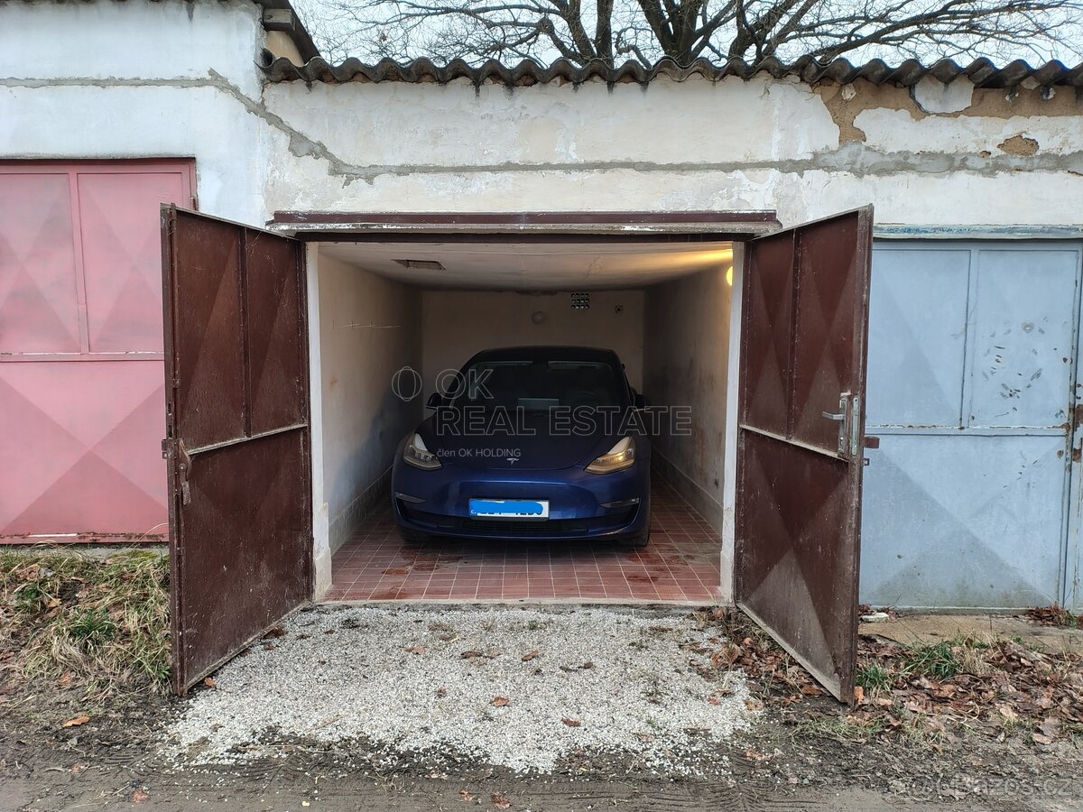 Garáž u Papírny - 2