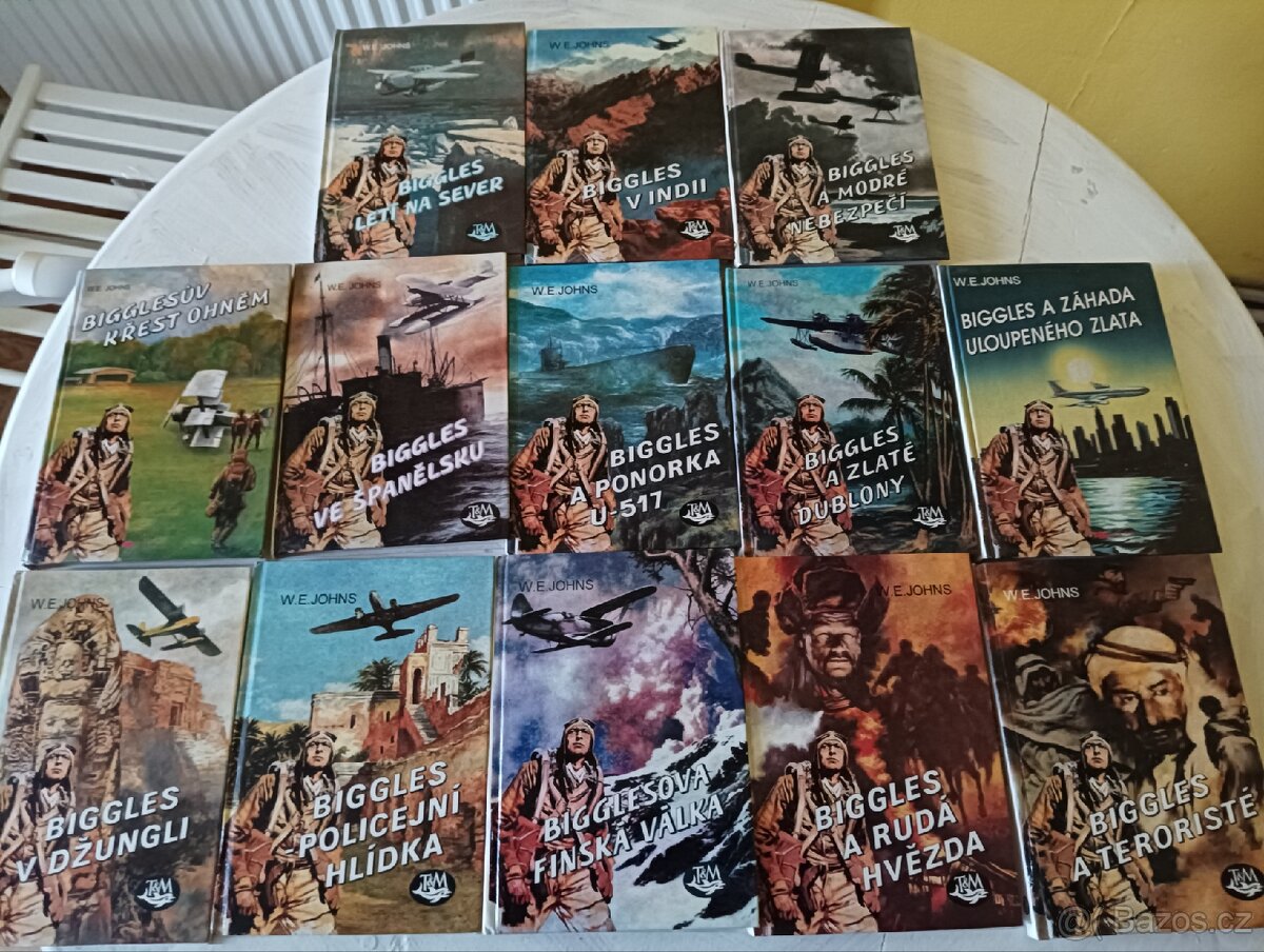 39 knih Biggles - 2