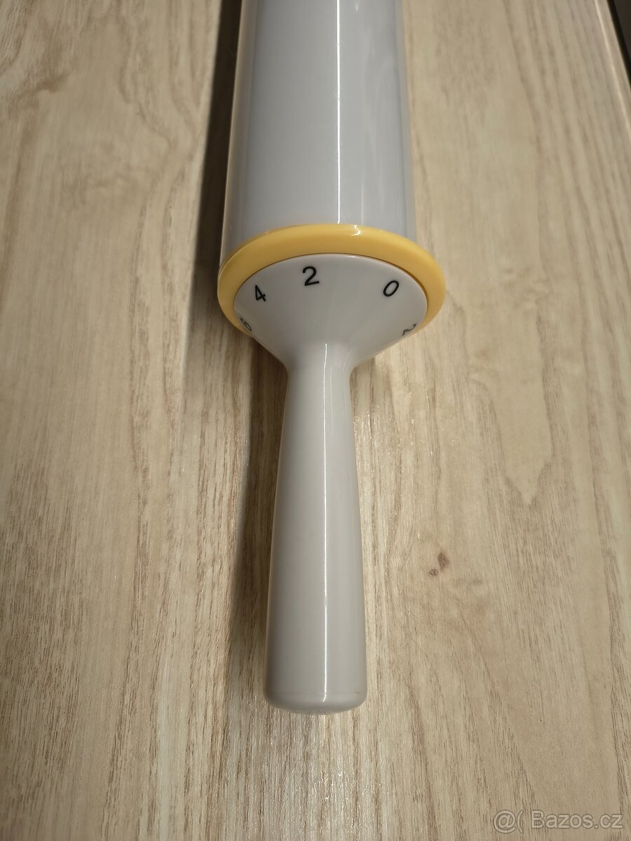 Váleček s nastavitelnou tloušťkou těsta Delícia - 2